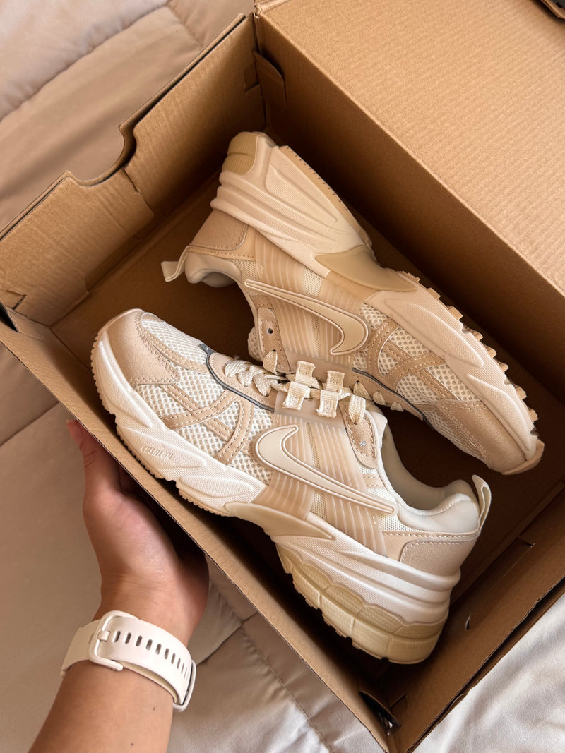 Nuevos ✨Tenis importados V2K Run 🍦🍦