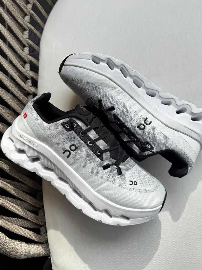 Nuevos✨ Tenis importados On Cloud 🖤✨