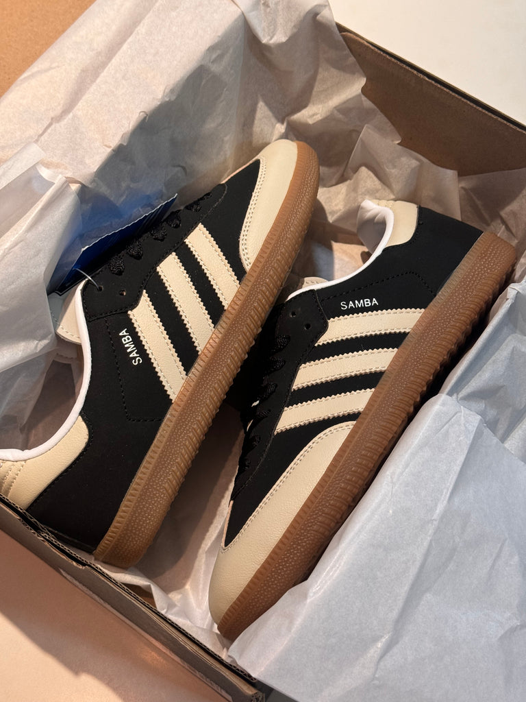 Tenis importados samba negro beige 🖤🧸