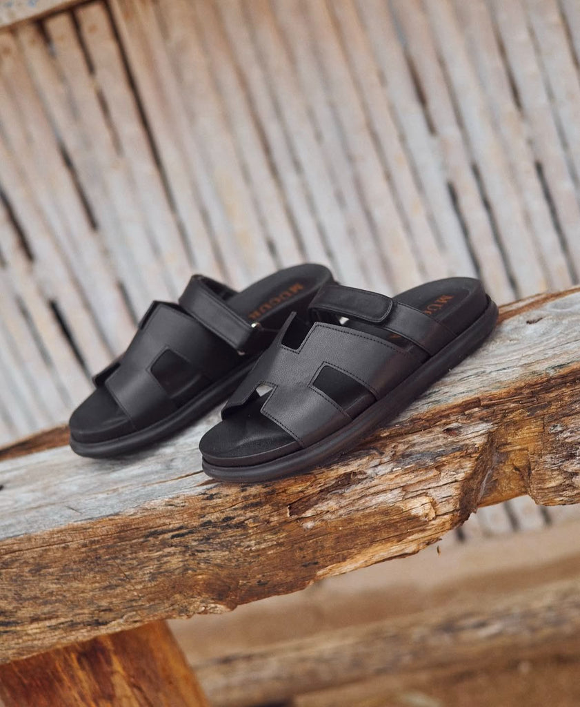 Sandalias de playa color negro 🖤