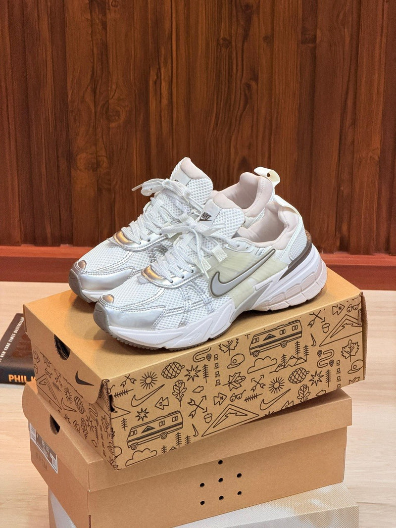 Nuevos ✨Tenis importados V2K Run 🌪️🥝
