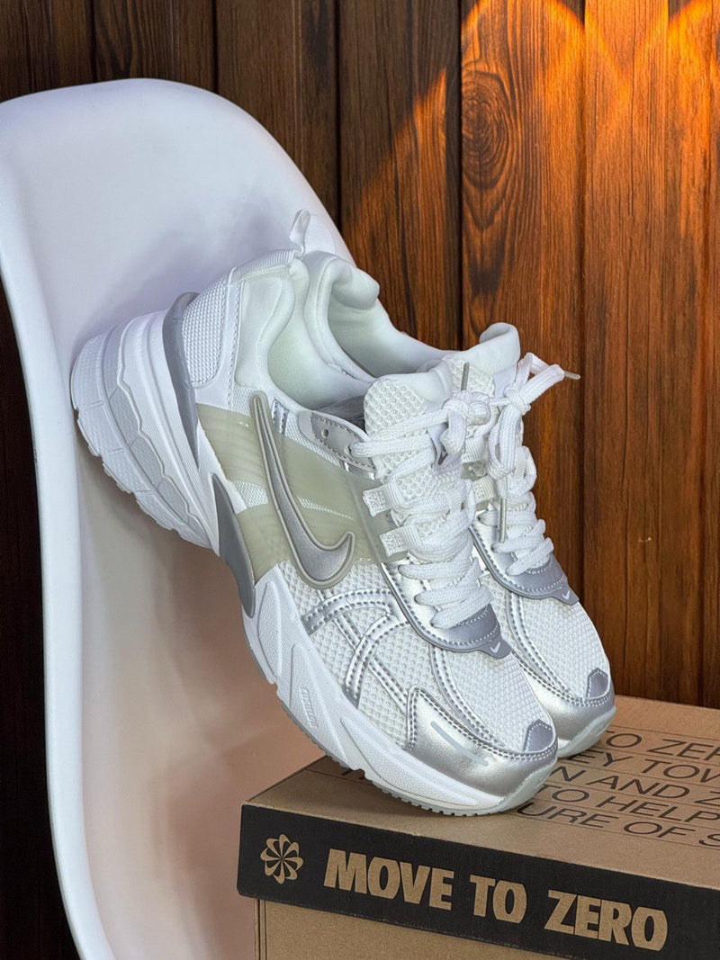 Tenis importados V2K Run 🤍🩶