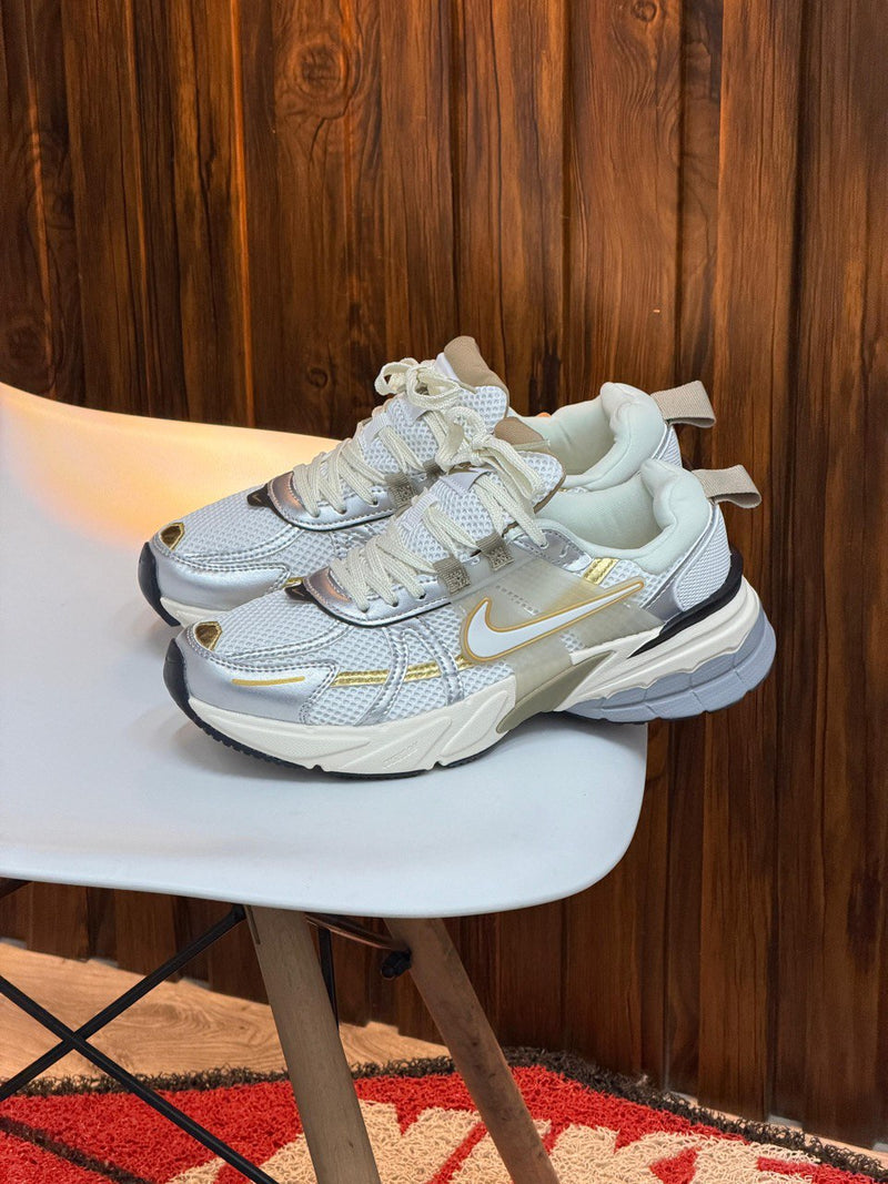 Nuevos✨ Tenis importados V2K Run ⭐️