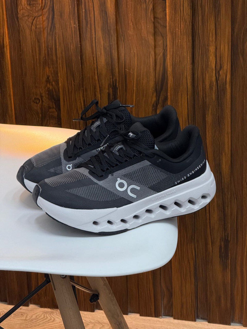 Tenis importados On Cloud 🖤