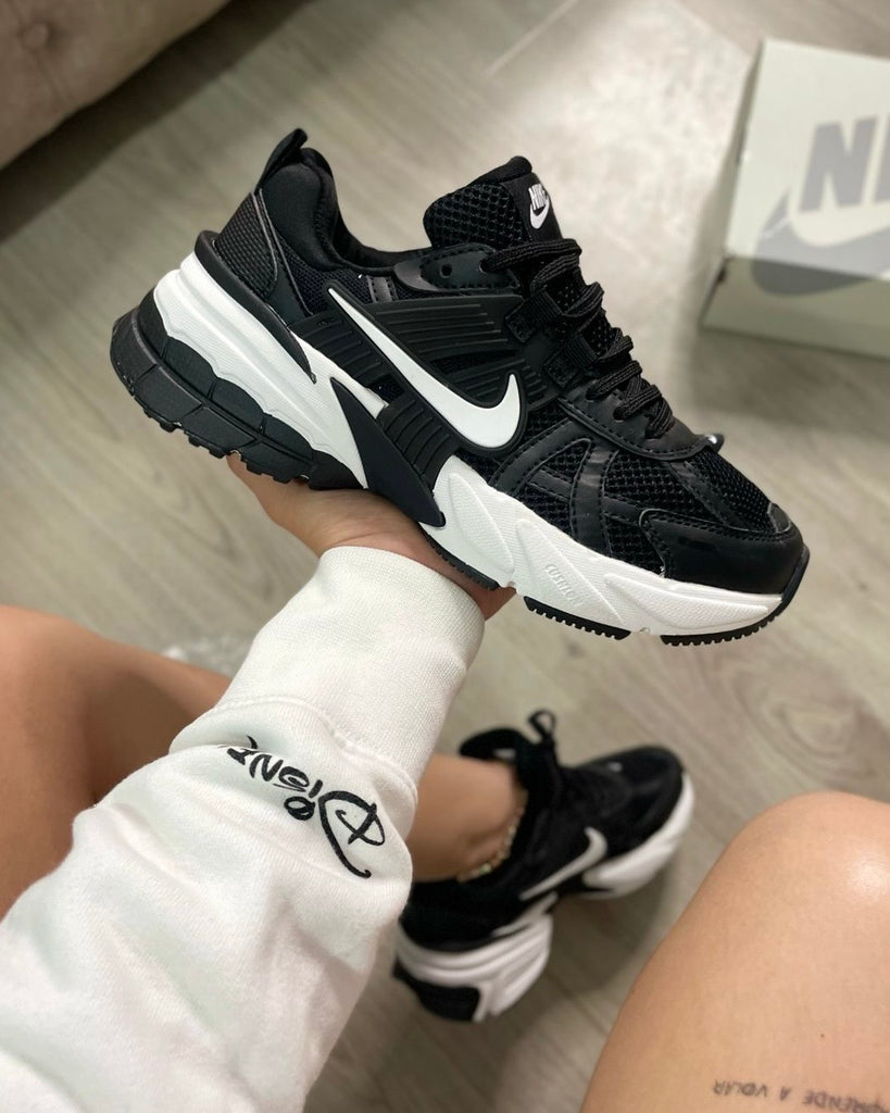 Tenis importados V2K Run 🖤