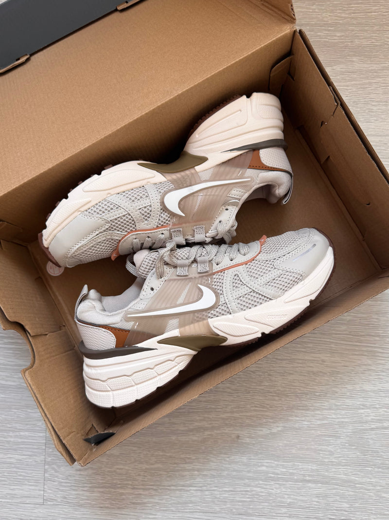 Nuevos ✨Tenis importados V2K Run 🍦