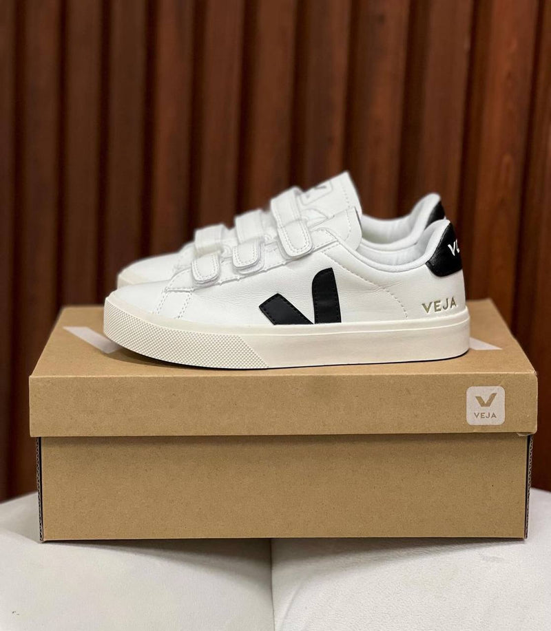 Tenis importados Veja velcro 🖤