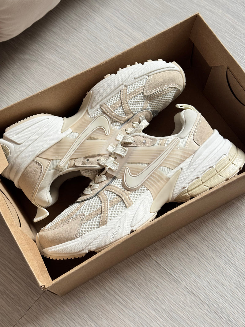 Nuevos ✨Tenis importados V2K Run 🍦🍦