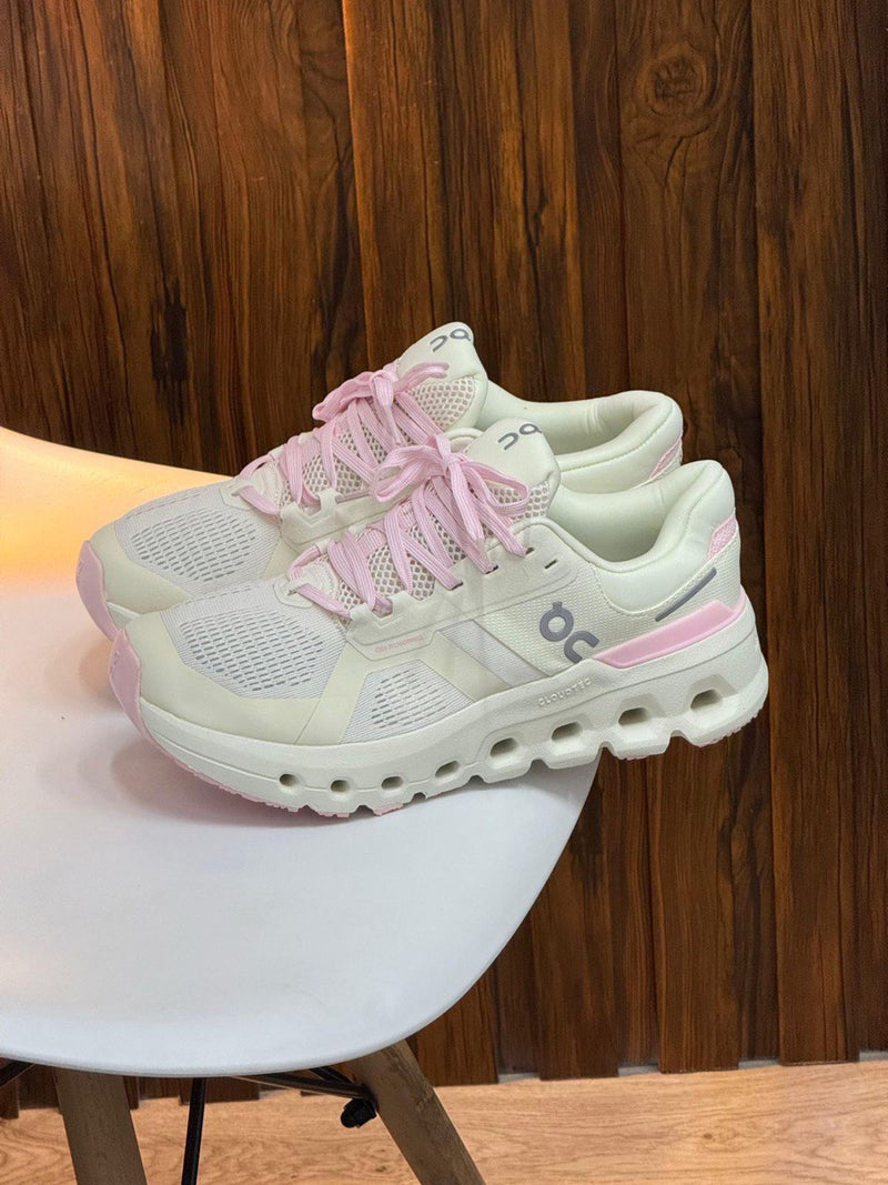 Tenis importados On Cloud ☁️ 🌸