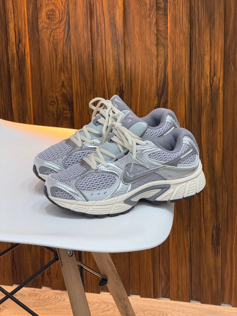 Tenis importados VOMERO 🍇🩶