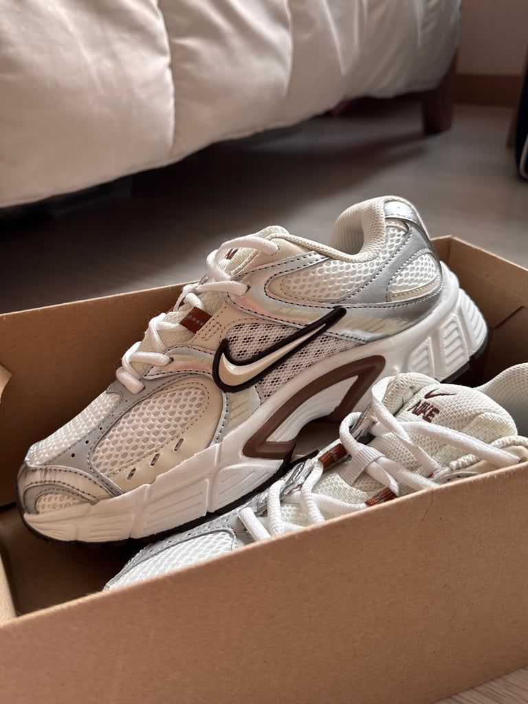 Nuevos✨ Tenis importados V5k Rnr 🤎🍦